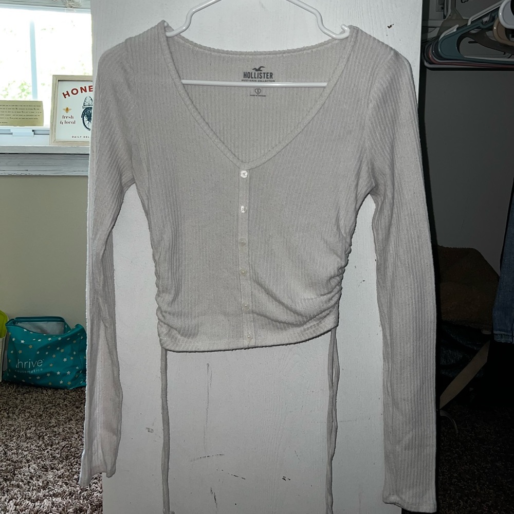 Long sleeve button up cropped top